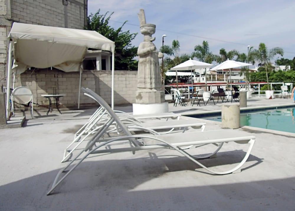 Hotel Quinta De La Rosa Cuautla  Экстерьер фото