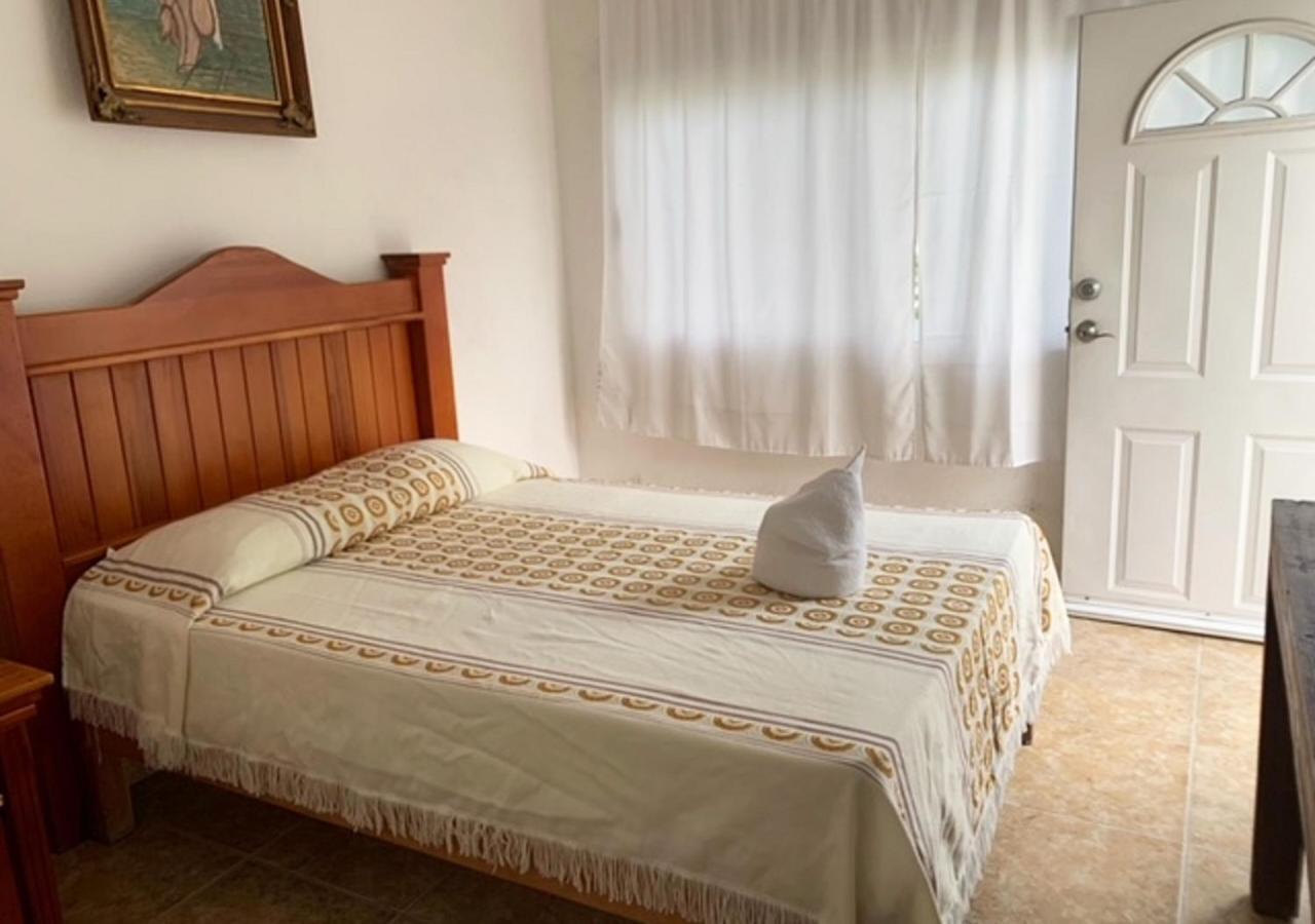 Hotel Quinta De La Rosa Cuautla  Экстерьер фото