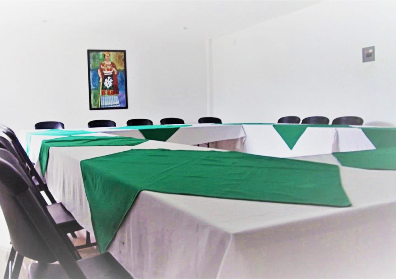 Hotel Quinta De La Rosa Cuautla  Экстерьер фото