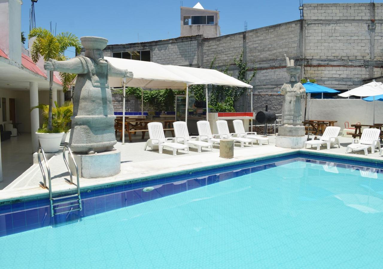 Hotel Quinta De La Rosa Cuautla  Экстерьер фото