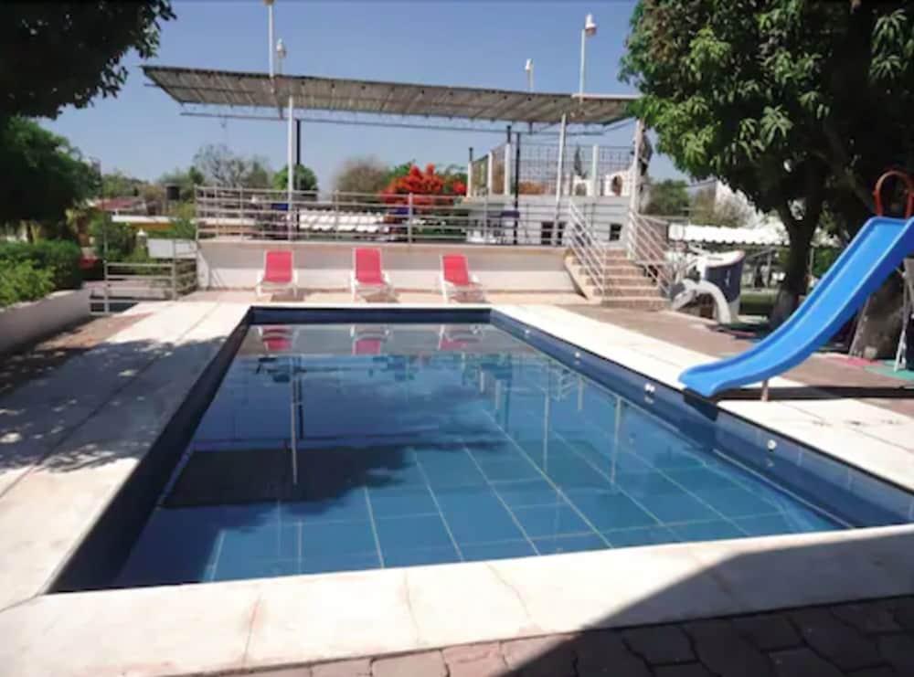 Hotel Quinta De La Rosa Cuautla  Экстерьер фото
