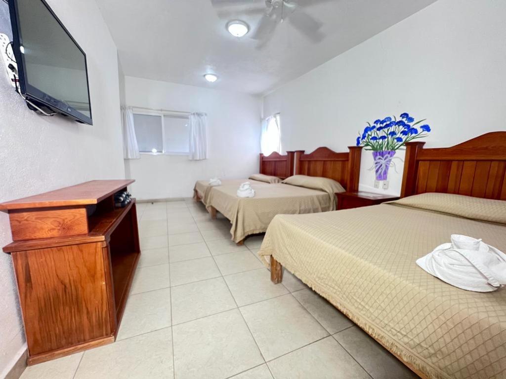 Hotel Quinta De La Rosa Cuautla  Экстерьер фото