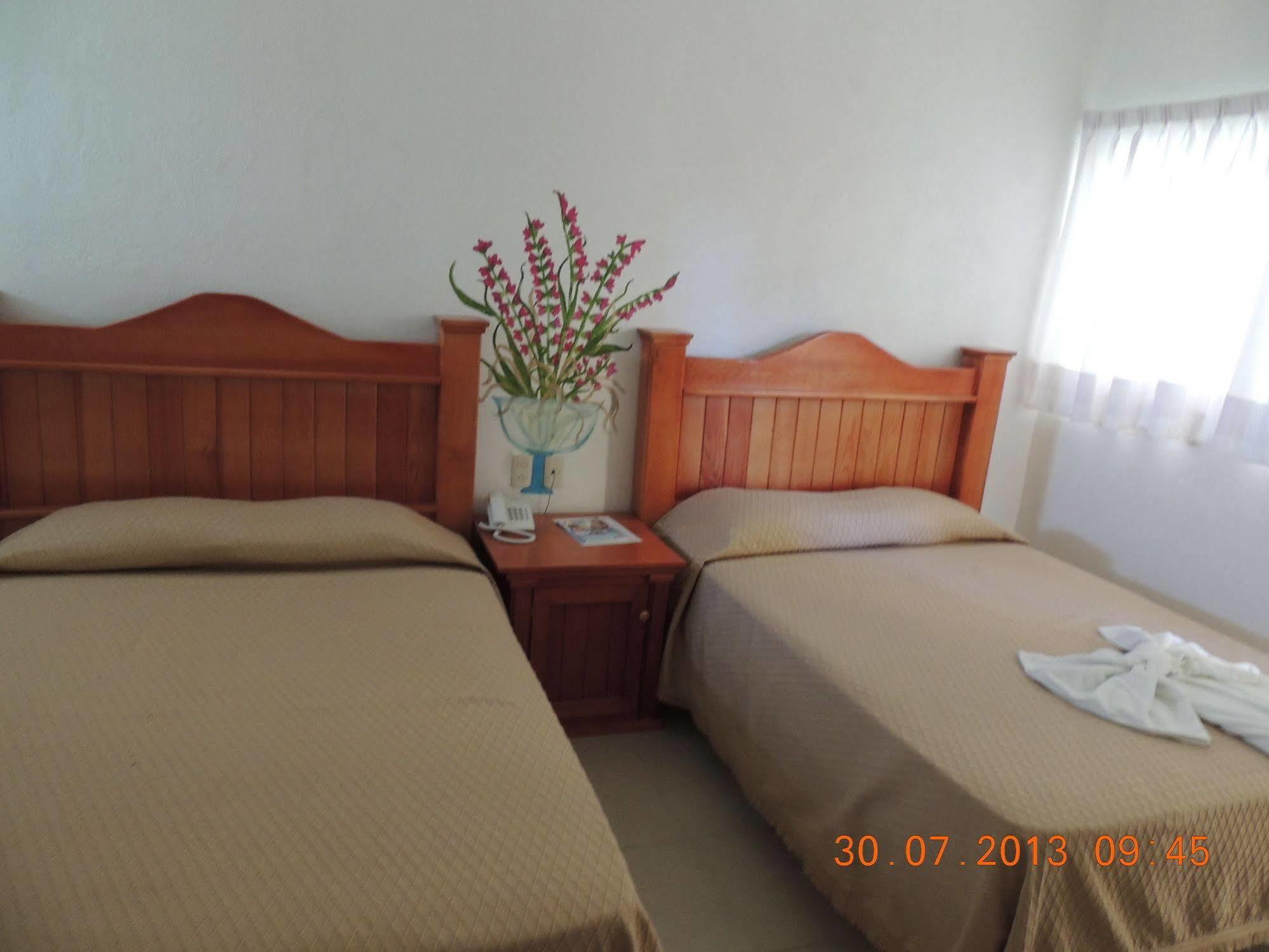 Hotel Quinta De La Rosa Cuautla  Экстерьер фото