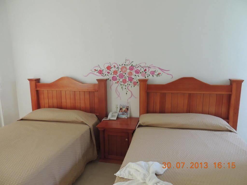 Hotel Quinta De La Rosa Cuautla  Экстерьер фото